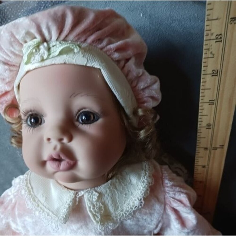 Vintage vinyl doll pink and white "14" - Picture 12 of 12